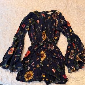 Peyton Bre size 16 floral/navy romper